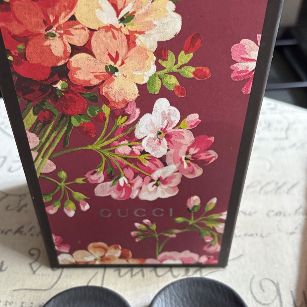 Gucci Blooms Supreme Floral Slide Sandals - Picture 3 of 6